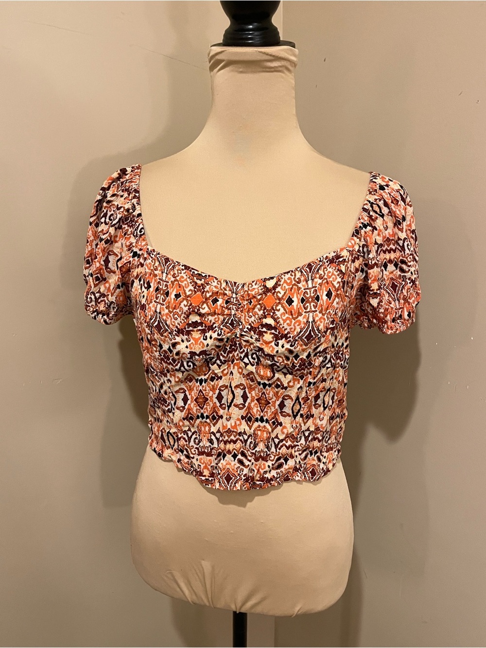 Ikat-Style Puff Sleeve Crop Top in Orange Multi, size Medium